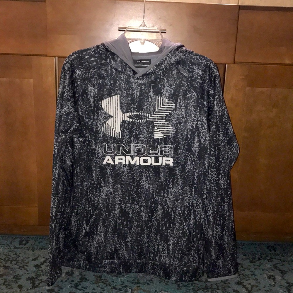 New youth xlarge Boys Under Armour Coldgear hoodie water resistant